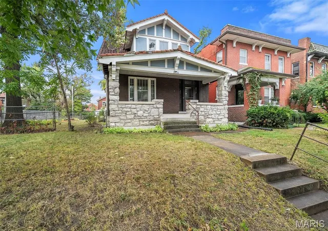 Photo 3 of Sale Pending at 5904 Waterman, Saint Louis, MO 63112 | MLS# MIS25060094 | Listing updated on 2025-09-14