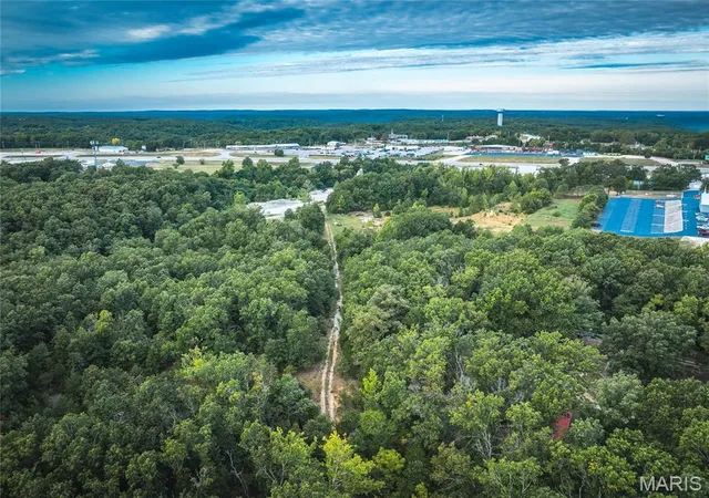 1st image of 40 Acres Bosa Dr, Saint Robert, MO 65584 | MLS# MIS25060600