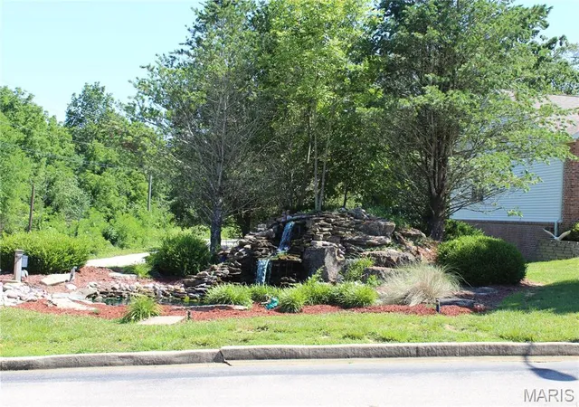 3rd image of 319 Pintail Ln, Poplar Bluff, MO 63901 | MLS# MIS25061562