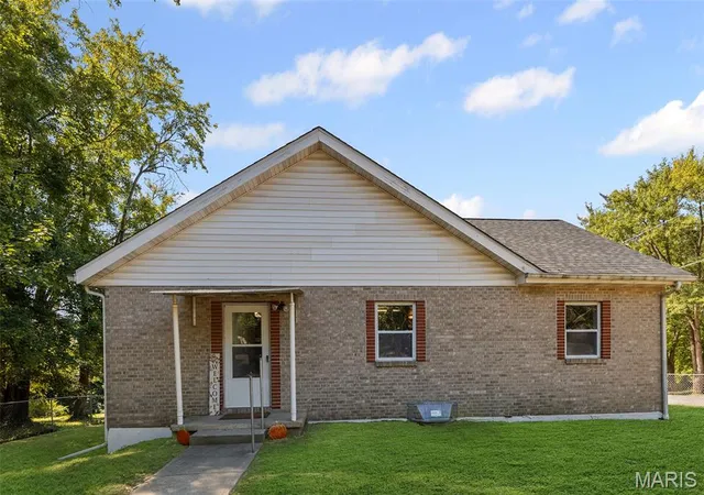 28th image of 400 Conniston Dr, Belleville, IL 62223 | MLS# MIS25061817