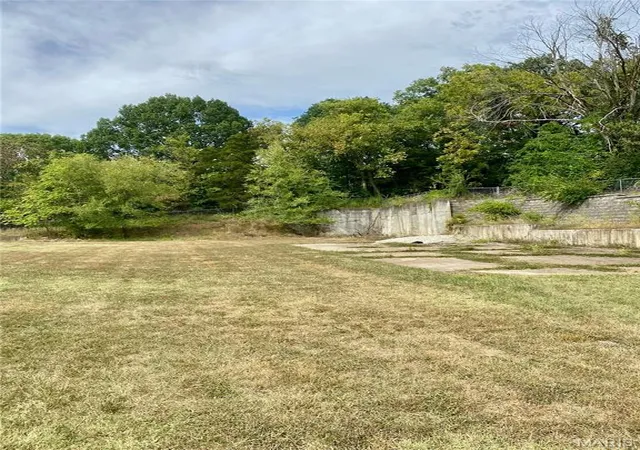 Photo 3 of Land for sale at 0 E Park St, Pacific, MO 63069 | MLS# MIS25062036 | Listing updated on 2026-09-30