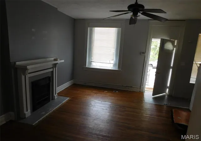 Photo 2 of Single Family Residence at 4312 Oregon Ave, Saint Louis, MO 63111 | MLS# MIS25062127 | | Sold on 2025-10-29