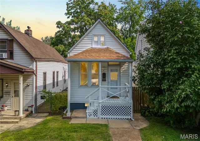 Photo 1 of Sale Pending at 4263 Connecticut St, Saint Louis, MO 63116 | MLS# MIS25063794 | Listing updated on 2026-09-09