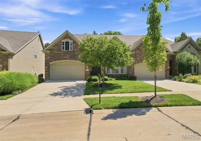 2nd image of 138 Kendall Bluff Ct, Chesterfield, MO 63017 | MLS# MIS25064048
