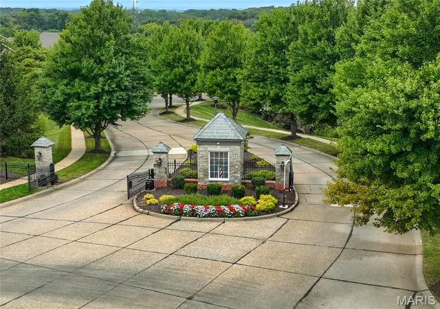 33rd image of 138 Kendall Bluff Ct, Chesterfield, MO 63017 | MLS# MIS25064048