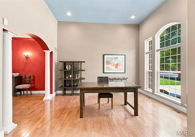 5th image of 138 Kendall Bluff Ct, Chesterfield, MO 63017 | MLS# MIS25064048