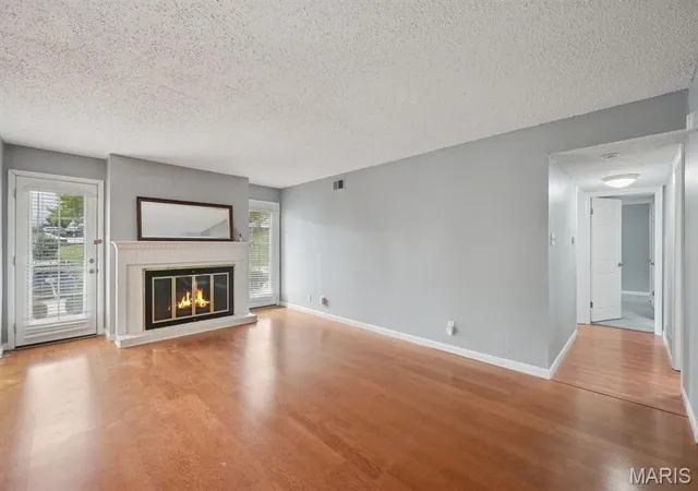 3rd image of 14443 Bantry Ln, Chesterfield, MO 63017