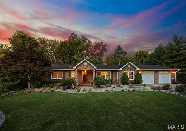 Photo 1 of Single family home for sale at 671 Glen Crossing Rd, Glen Carbon, IL 62034 | MLS# MIS25064560 | Listing updated on 2026-09-21