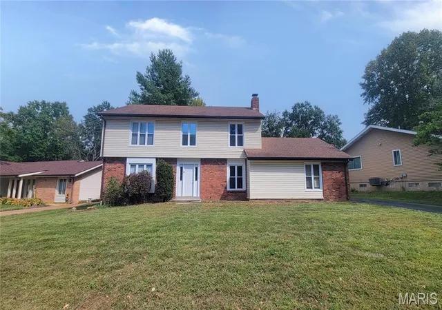 Single Family Residence at 12518 Woodstream Dr, Saint Louis, MO 63138 | MLS# MIS25064591 | | Sold on 2026-01-07