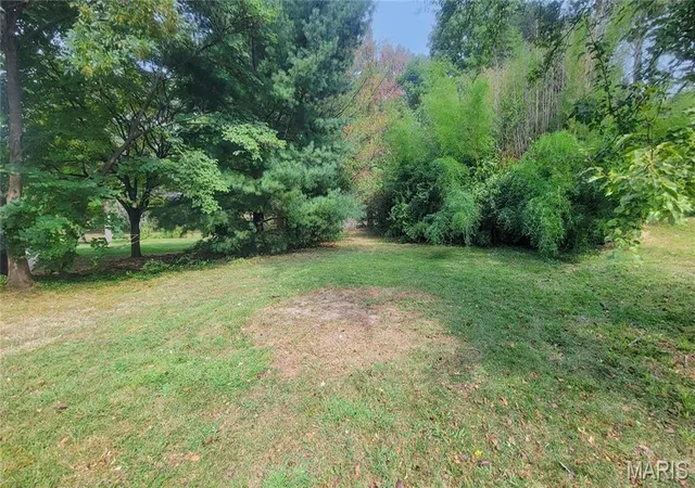 Photo 4 of Single Family Residence at 12518 Woodstream Dr, Saint Louis, MO 63138 | MLS# MIS25064591 | | Sold on 2026-01-07