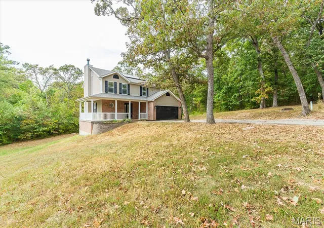 Photo 3 of Single family home for sale at 541 Rock Creek Dr, Washington, MO 63090 | MLS# MIS25064836 | Listing updated on 2026-08-29