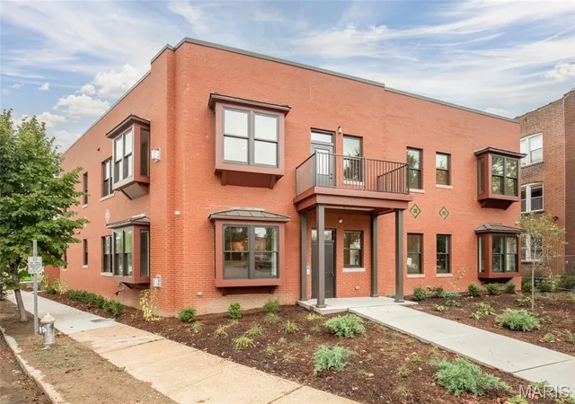 Condo for sale at 6000 Washington Ave #102, St Louis, MO 63112 | MLS# MIS25065656 | Listing updated on 2026-04-30
