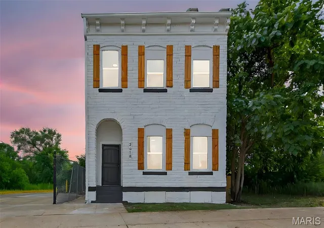 2nd image of 3618 S Broadway St, Saint Louis, MO 63118 | MLS# MIS25065679