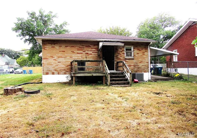 14th image of 1540 Highland Ave, Alton, IL 62002 | MLS# MIS25065801