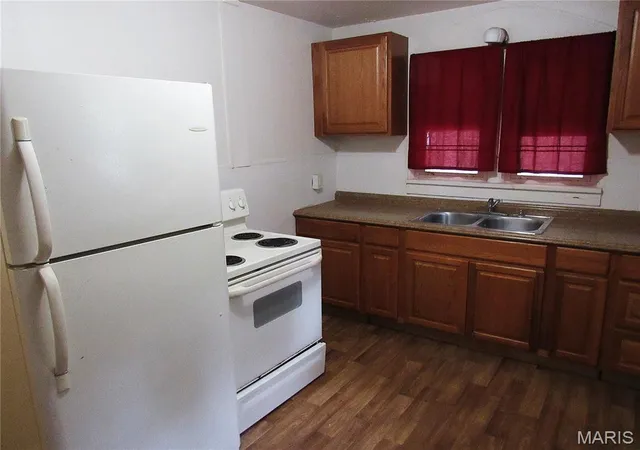 Photo 3 of Single family home for sale at 1540 Highland Ave, Alton, IL 62002 | MLS# MIS25065801 | Listing updated on 2026-09-28