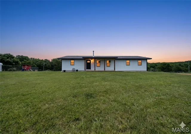 Homes for sale in Edgar Springs, MO | 13710 County Road 6080, Edgar Springs, MO 65462 | MLS# MIS25066379