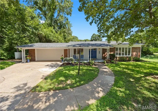 1st image of 125 Country Club Acres, Belleville, IL 62223 | MLS# MIS25066478