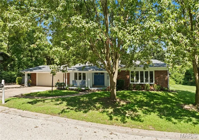 2nd image of 125 Country Club Acres, Belleville, IL 62223 | MLS# MIS25066478