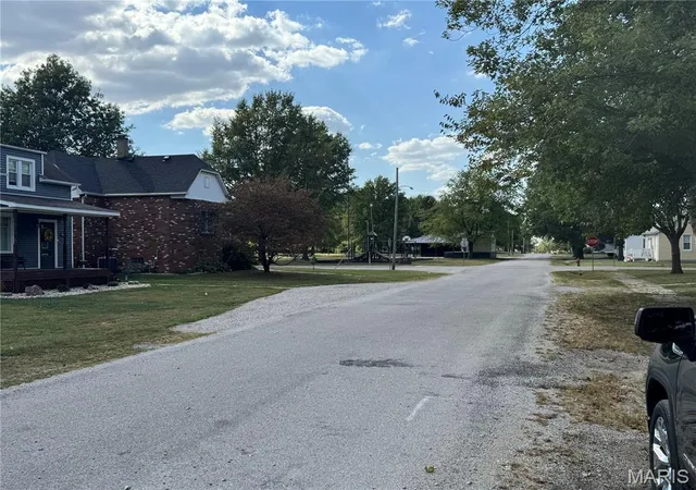 Photo 22 of Single family home for sale at 309 W 3Rd South St, Mount Olive, IL 62069 | MLS# MIS25066575 | Listing updated on 2026-09-22
