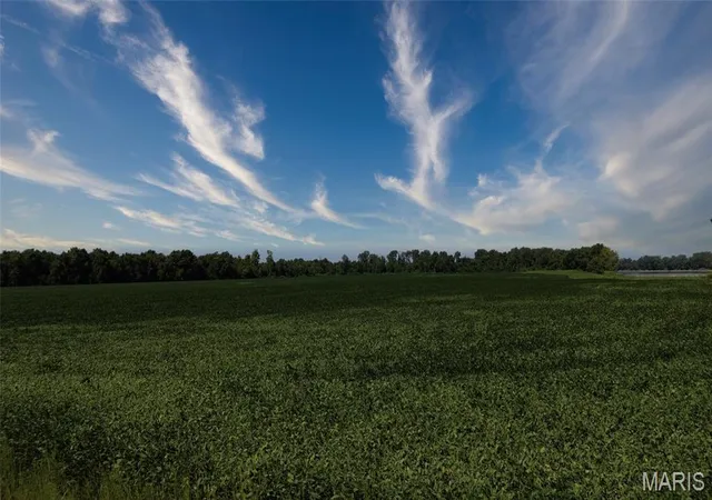 Photo 2 of Sale Pending at 67 St Johns Island Rd, Washington, MO 63090 | MLS# MIS25066868 | Listing updated on 2026-07-22