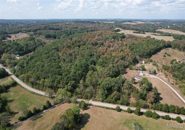 3rd image of 1557 Mill Hill Rd, Saint Clair, MO 63077 | MLS# MIS25067157