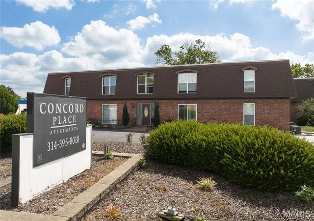 Photo 3 of Sale Pending at 11542 Concord Village Ave, Saint Louis, MO 63128 | MLS# MIS25068193 | Listing updated on 2026-08-07