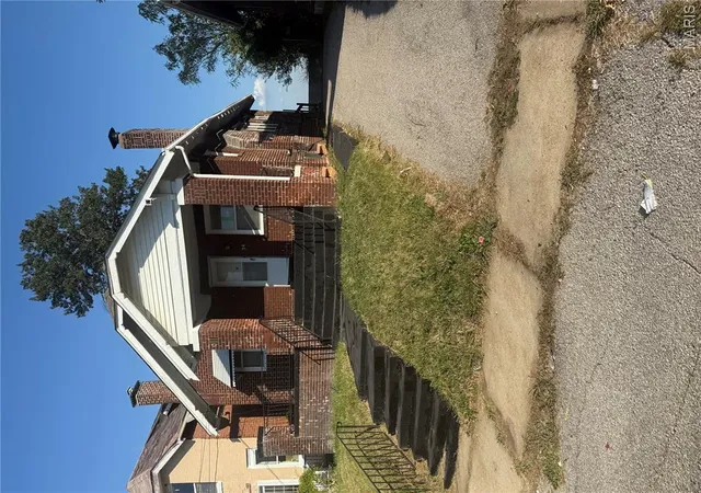Single Family Residence at 34 Blakemore Pl, Saint Louis, MO 63121 | MLS# MIS25068441 | | Sold on 2026-04-30