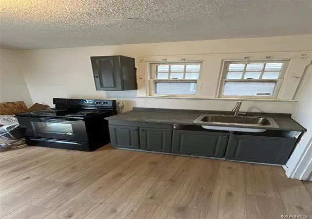 Photo 2 of Single Family Residence at 34 Blakemore Pl, Saint Louis, MO 63121 | MLS# MIS25068441 | | Sold on 2026-04-30