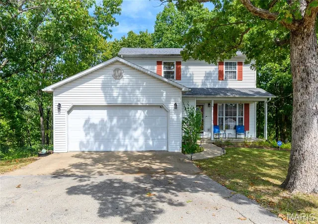 Single family home for sale at 16475 Hardwood Ln, Saint Robert, MO 65584 | MLS# MIS25068635 | Listing updated on 2026-02-12