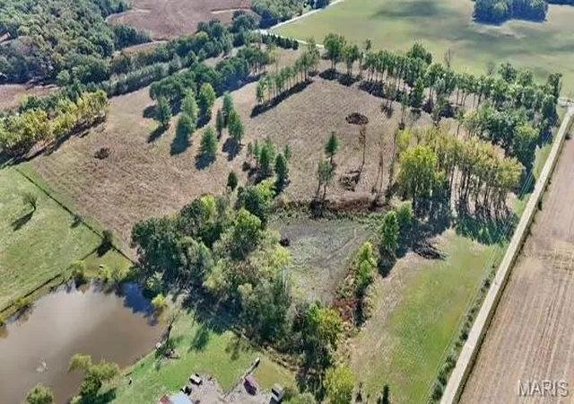 Photo 2 of Land for sale at 18181 Hickory Lick Rd, Warrenton, MO 63383 | MLS# MIS25068943 | Listing updated on 2026-08-18