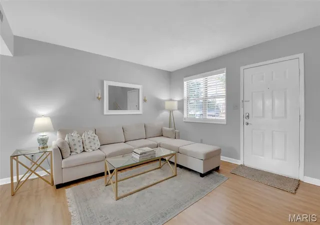 Photo 3 of Condo for sale at 1438 Bluebird Ter, Saint Louis, MO 63144 | MLS# MIS25069087 | Listing updated on 2026-09-14
