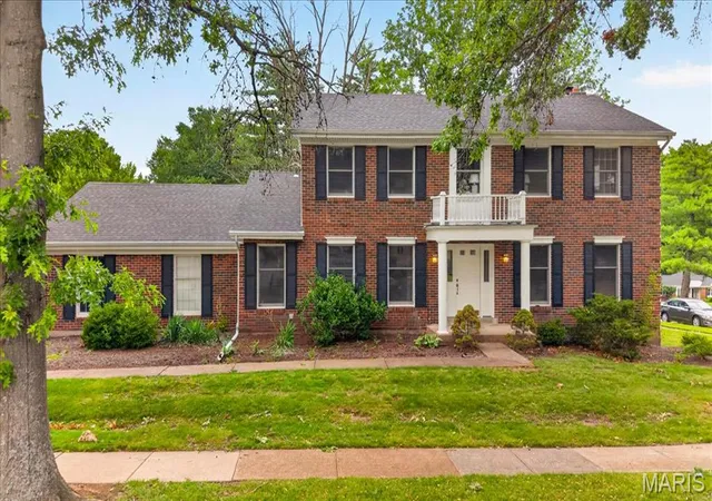 3rd image of 14529 Brittania Dr, Chesterfield, MO 63017 | MLS# MIS25069195