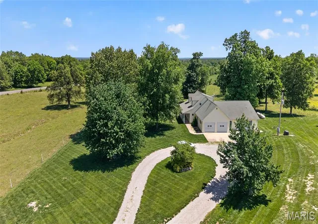Photo 2 of Single family home for sale at 18320 State Hwy Kk, Sedgewickville, MO 63781 | MLS# MIS25069508 | Listing updated on 2026-06-05