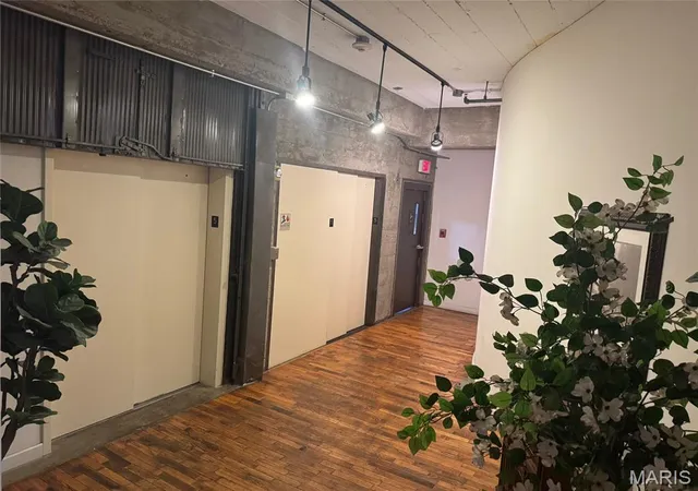 Photo 4 of Sale Pending at 2020 Washington Ave #503, Saint Louis, MO 63103 | MLS# MIS25069791 | Listing updated on 2026-07-29