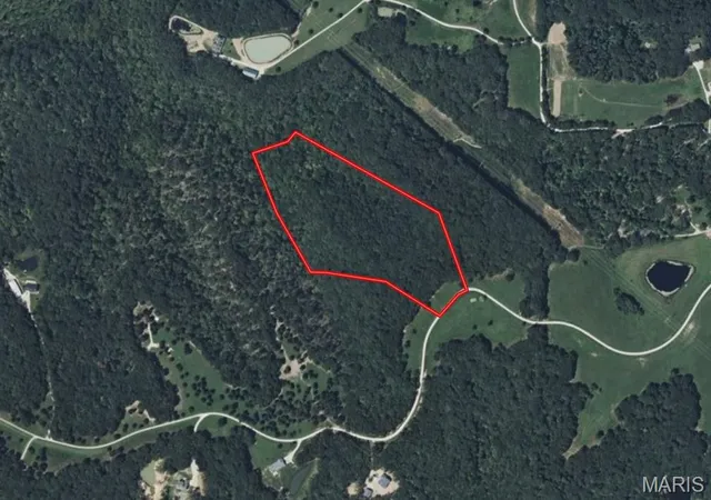Photo 3 of Land for sale at 17 Acres Sunset Trails, Warrenton, MO 63383 | MLS# MIS25069990 | Listing updated on 2026-04-13