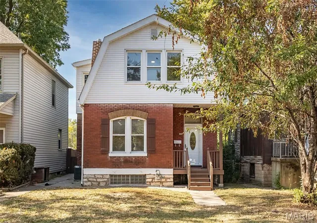 Single family home for sale at 5507 Vermont Ave, Saint Louis, MO 63111 | MLS# MIS25070076 | Listing updated on 2025-11-14