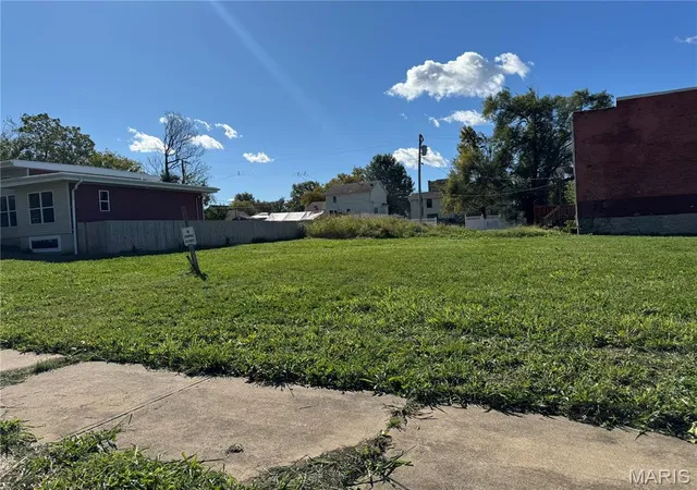 Photo 1 of Land for sale at 4056 Enright Ave, Saint Louis, MO 63108 | MLS# MIS25070104 | Listing updated on 2026-01-07