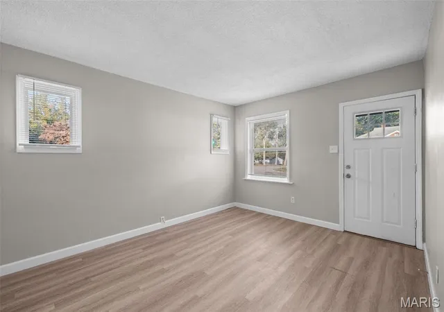 Photo 2 of Single Family Residence at 10197 Green Valley Dr, Saint Louis, MO 63136 | MLS# MIS25070605 | | Sold on 2025-11-24