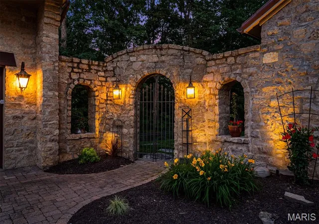 5th image of 1042 Wings Rd, Saint Albans, MO 63073 | MLS# MIS25070723
