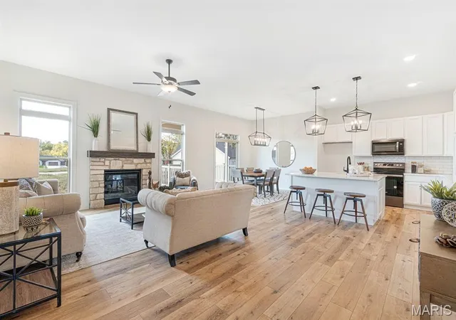 2nd image of 96 Fiddlers Close #96 STB, Washington, MO 63090 | MLS# MIS25071023