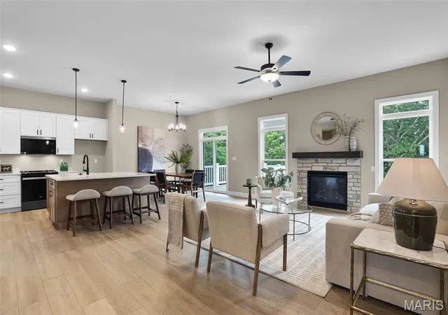 5th image of 96 Fiddlers Close #96 STB, Washington, MO 63090 | MLS# MIS25071023