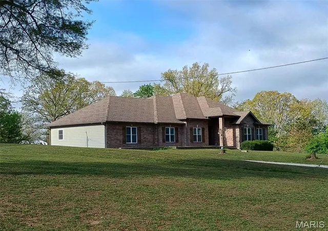 Homes for sale in Salem, MO | 345 County Road 5015, Salem, MO 65560 | MLS# MIS25071222