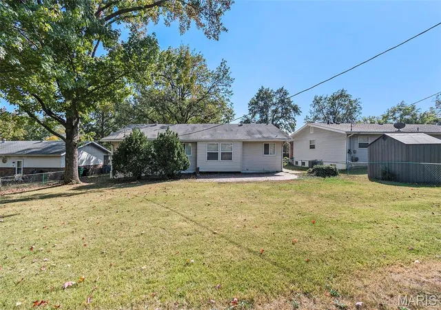 15th image of 4327 Sulla Dr, Florissant, MO 63033 | MLS# MIS25071322