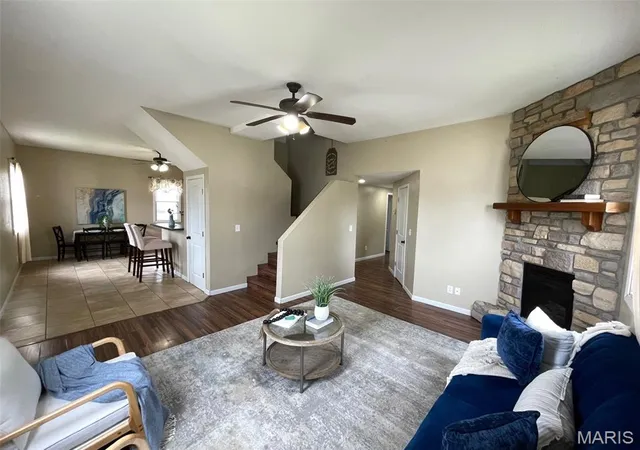 2nd image of 889 N 1st St, Breese, IL 62230 | MLS# MIS25071373