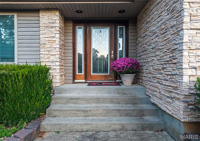 Photo 2 of Single family home for sale at 7584 Private Road 2453, West Plains, MO 65775 | MLS# MIS25071474 | Listing updated on 2026-10-21