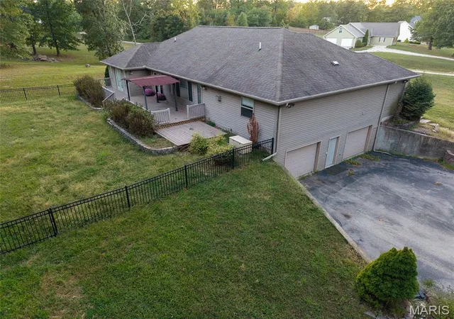 Photo 3 of Single family home for sale at 7584 Private Road 2453, West Plains, MO 65775 | MLS# MIS25071474 | Listing updated on 2026-10-21
