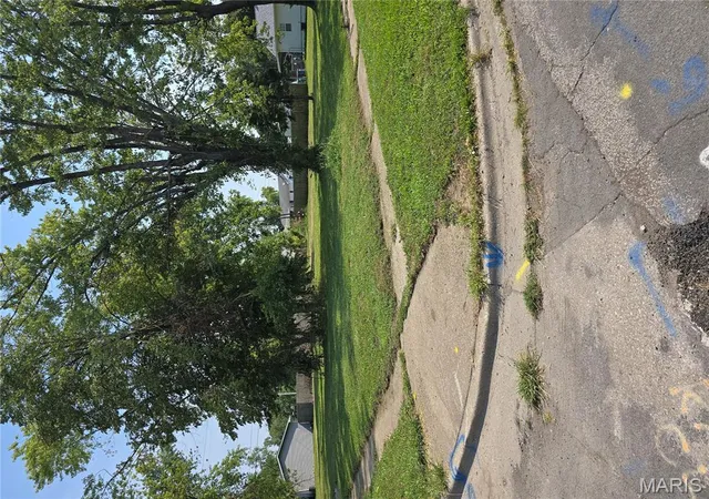 Photo 3 of Land for sale at 2830 Cayuga St, Granite City, IL 62040 | MLS# MIS25071558 | Listing updated on 2025-10-23