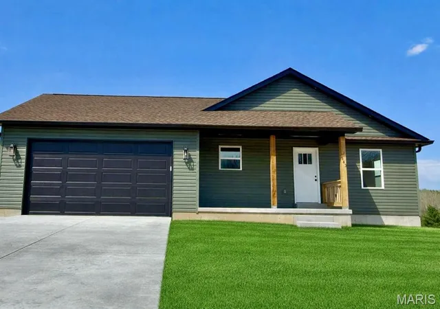 Photo 2 of Single family home for sale at 563 Calvey Heights Ct, Robertsville, MO 63072 | MLS# MIS25071953 | Listing updated on 2026-09-28