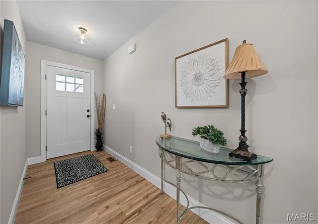 Photo 3 of Single family home for sale at 960 Brookfield Chase Ct, Florissant, MO 63031 | MLS# MIS25072413 | Listing updated on 2026-09-07