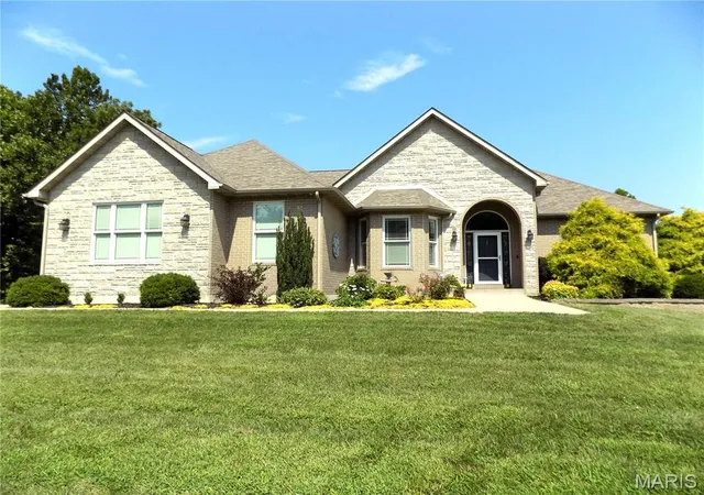 1st image of 1011 Carriage Ln, Rolla, MO 65401 | MLS# MIS25072557